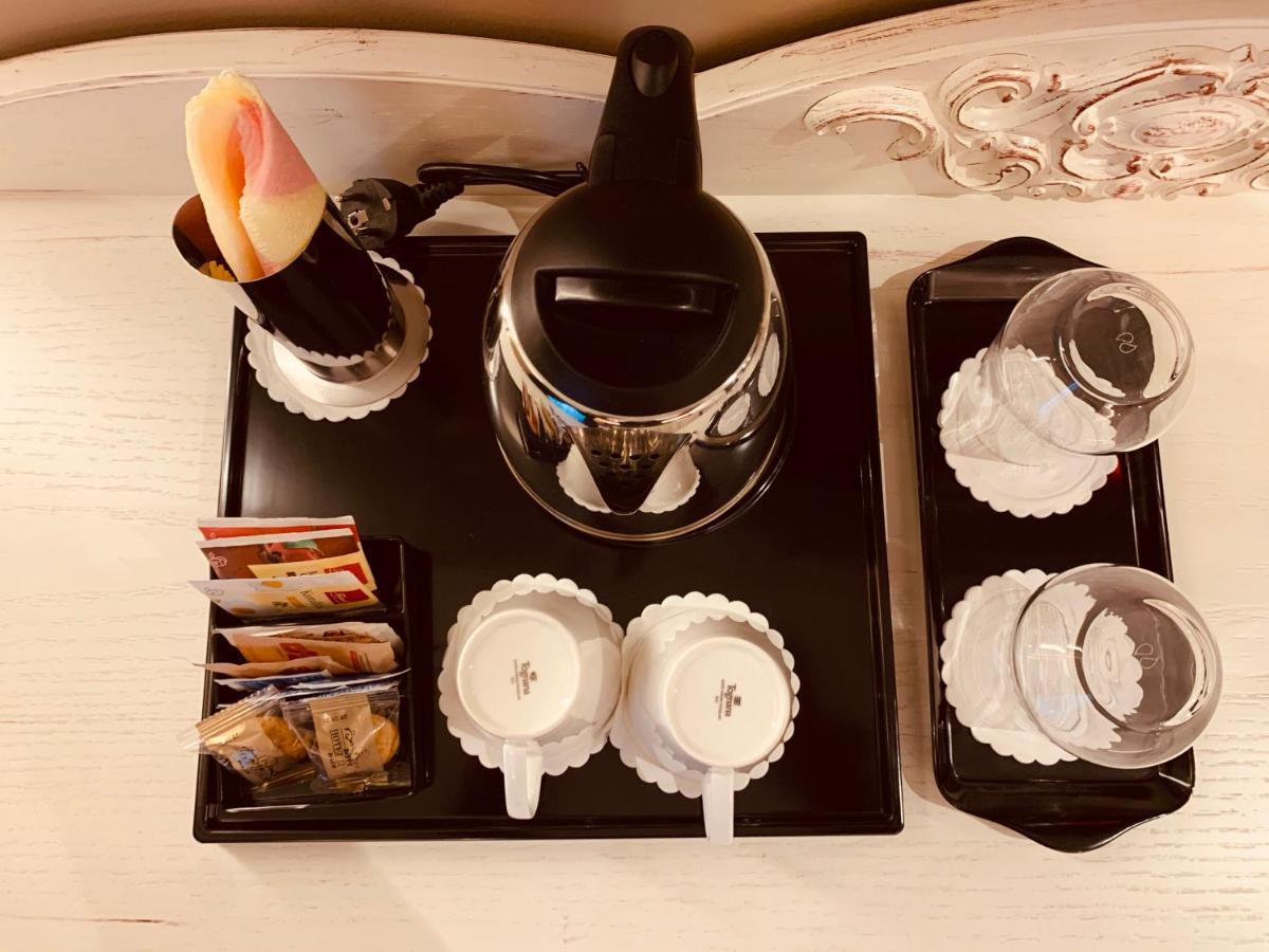Hotel Kloest Дуррес Экстерьер фото